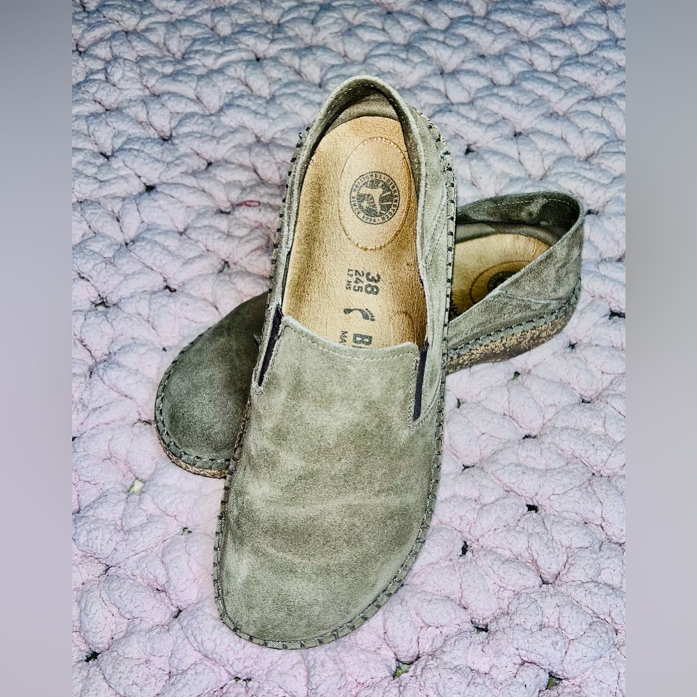 Slip on - Picture 2 of 6